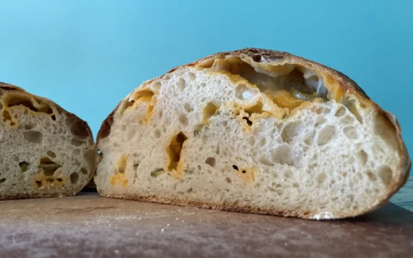 Jalapeño Cheddar Sourdough Round